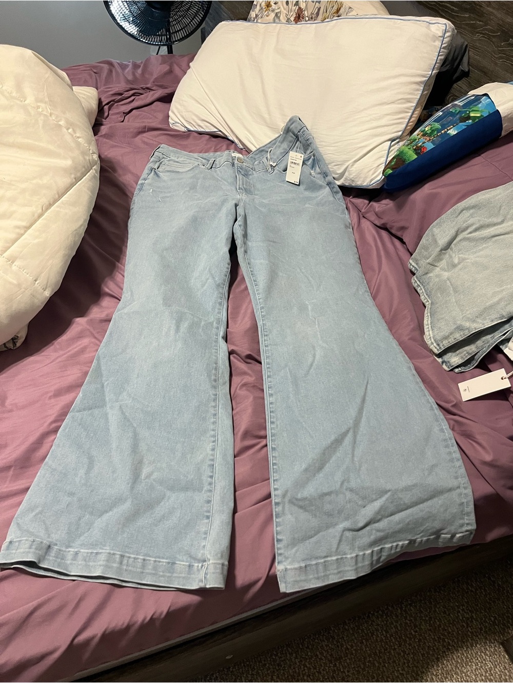 Good American Light Blue Wide Leg Jeans - Picture 4 of 5